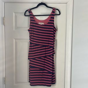 Coral and navy tiered dress. Loft. Sz. Small.